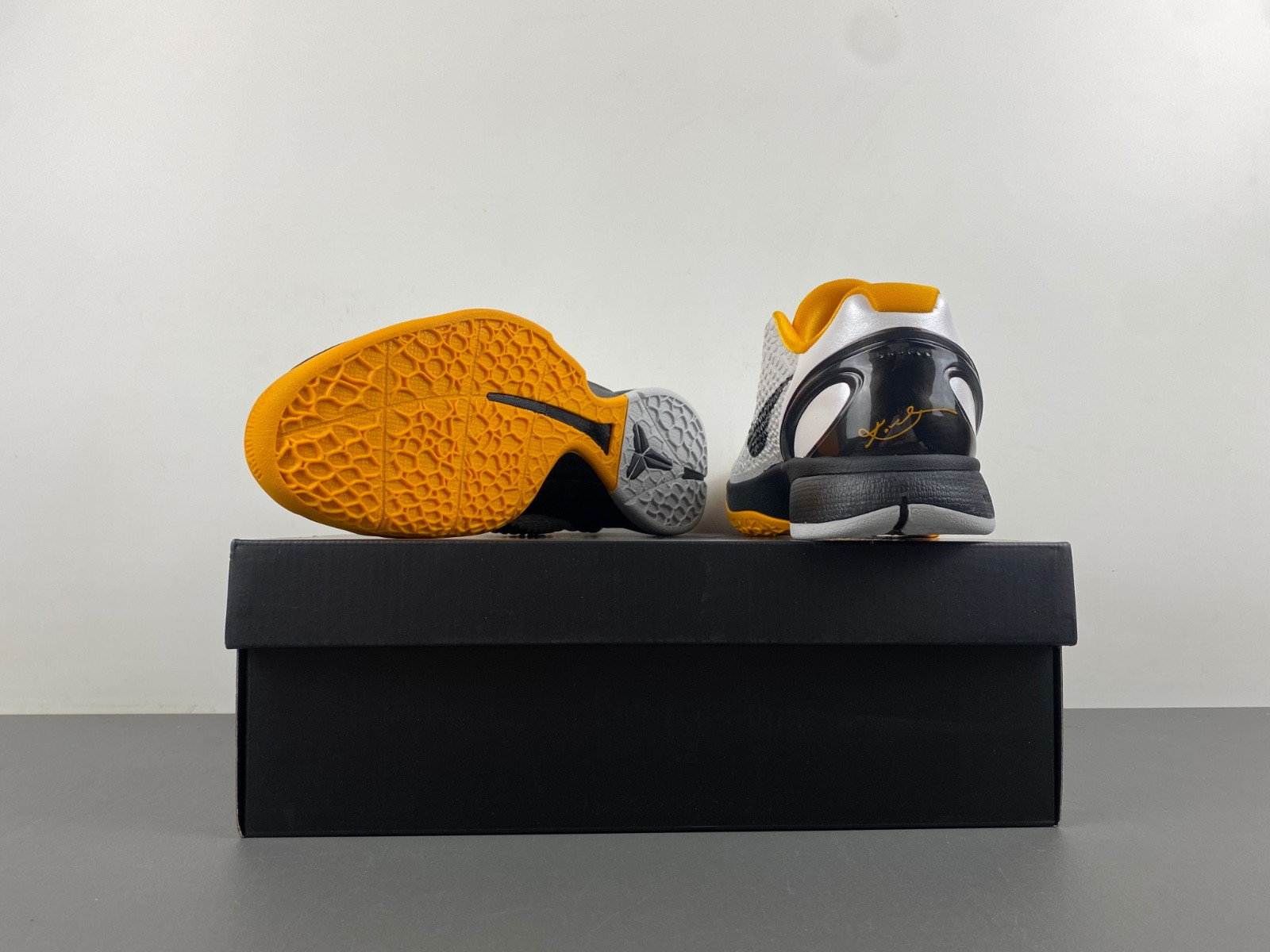 nike kobe 6 protro playoff pack white del sol cw2190-100