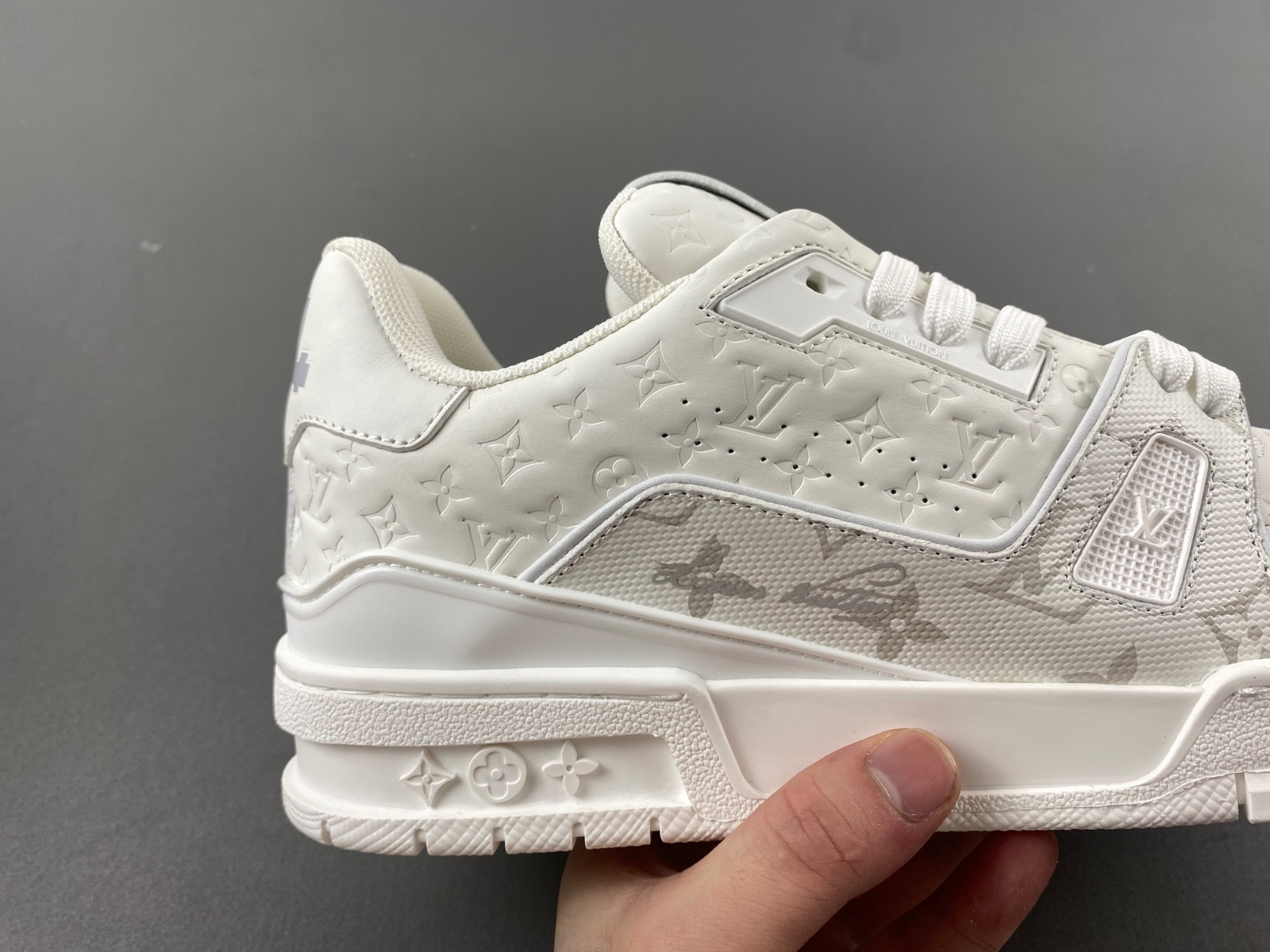 lwe sneaker