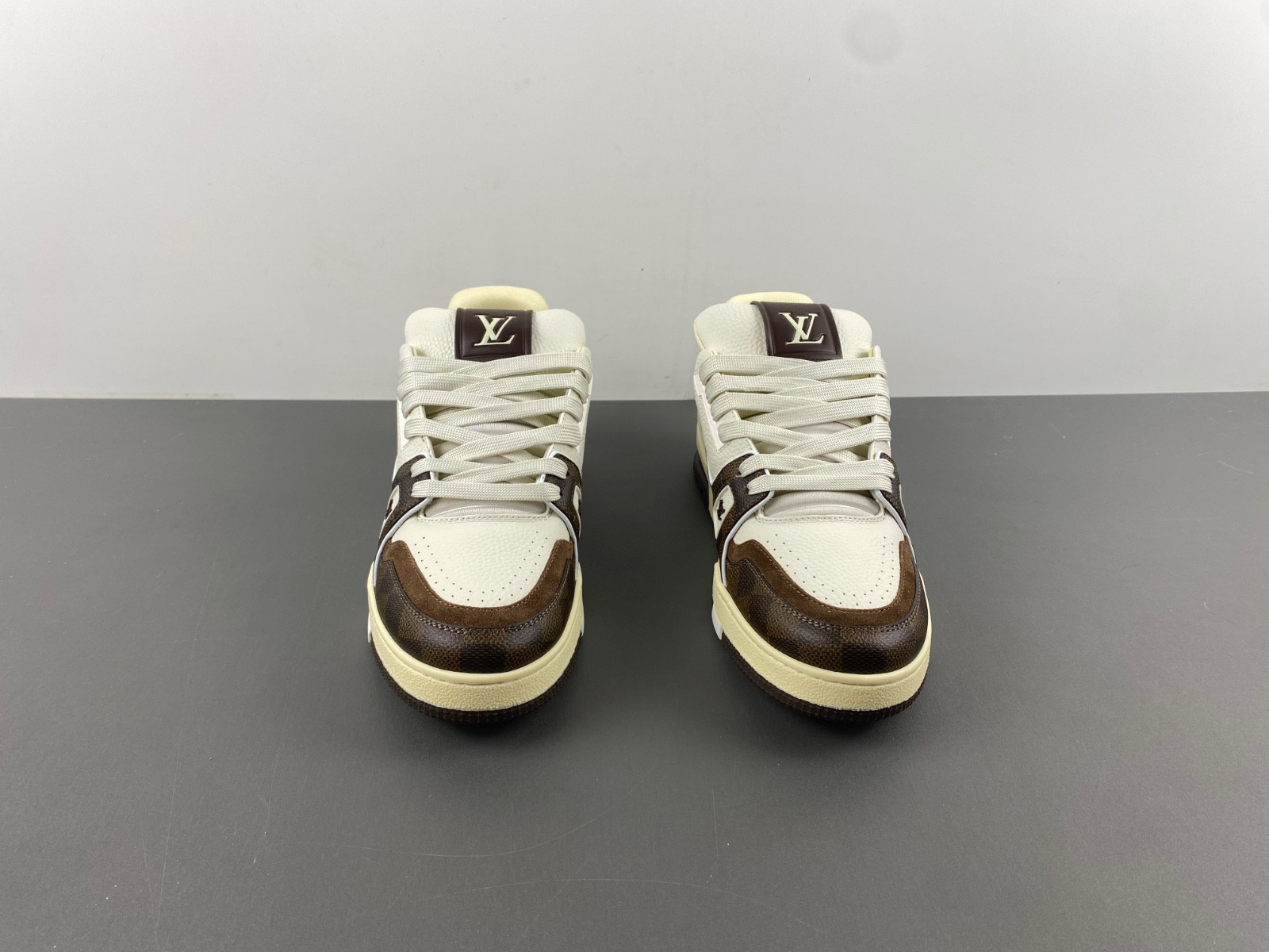 lwe sneaker