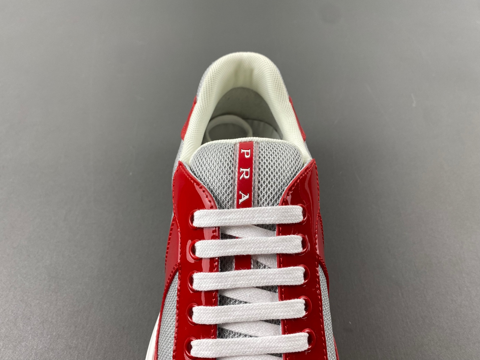 pra sneaker