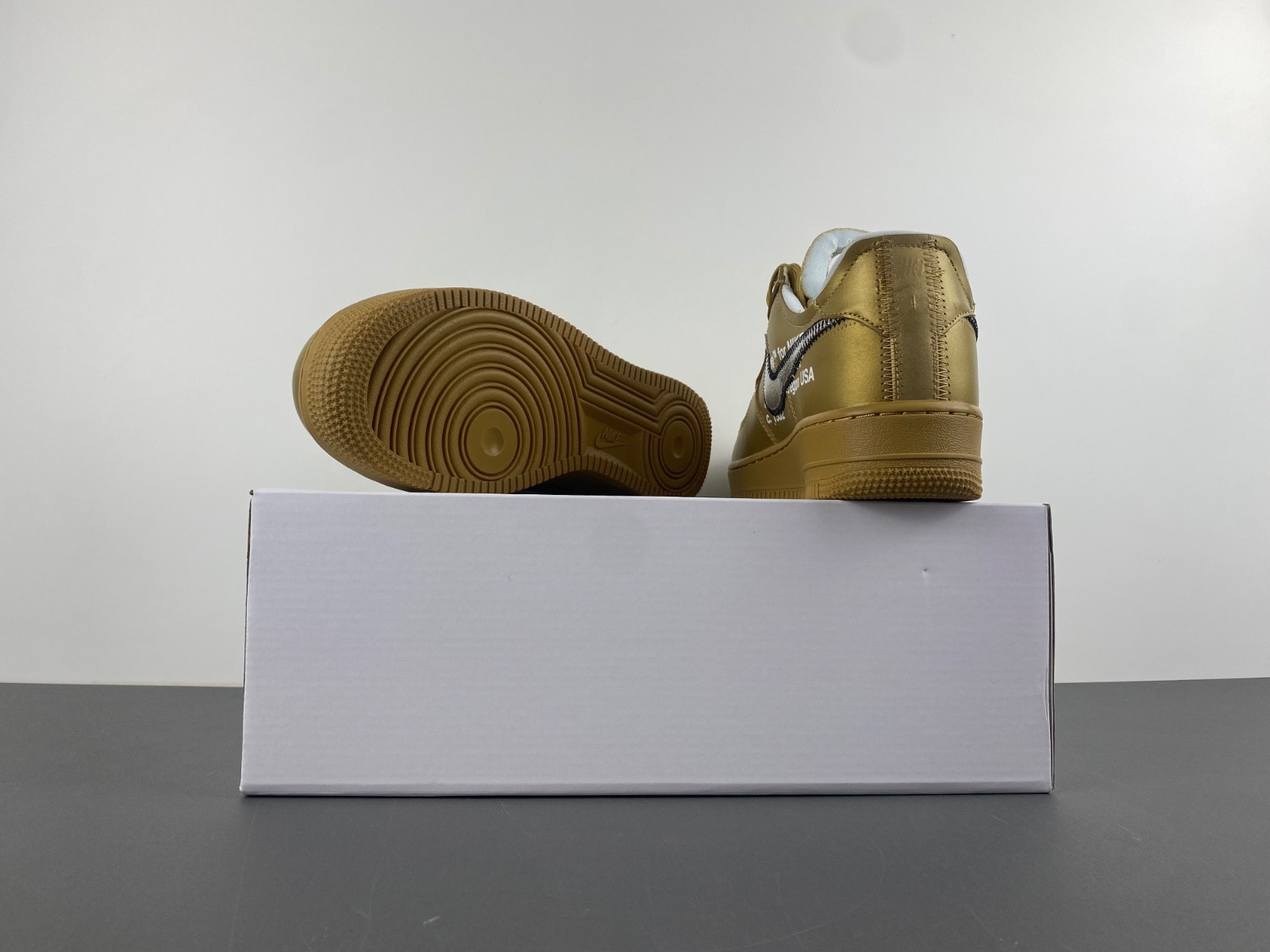 off-white x nike air force 1 gold ao4297-800