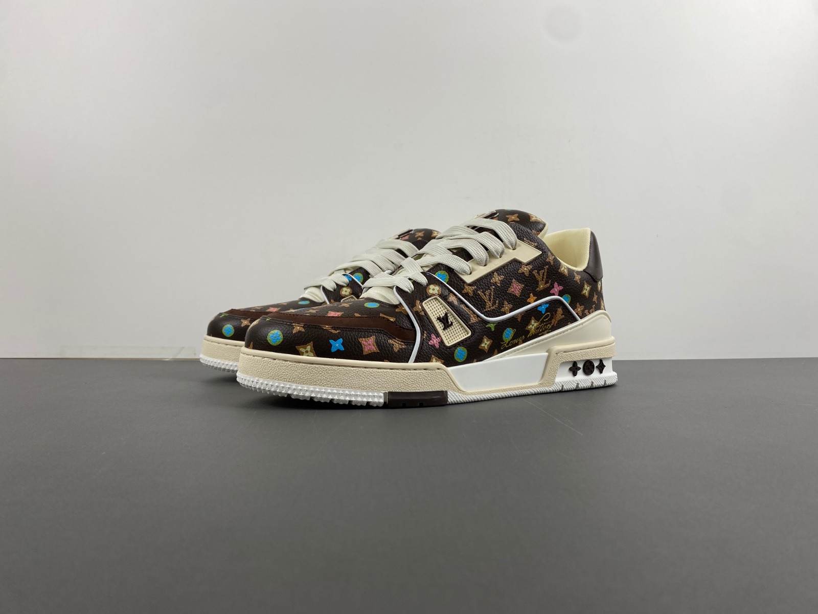 lwe sneaker