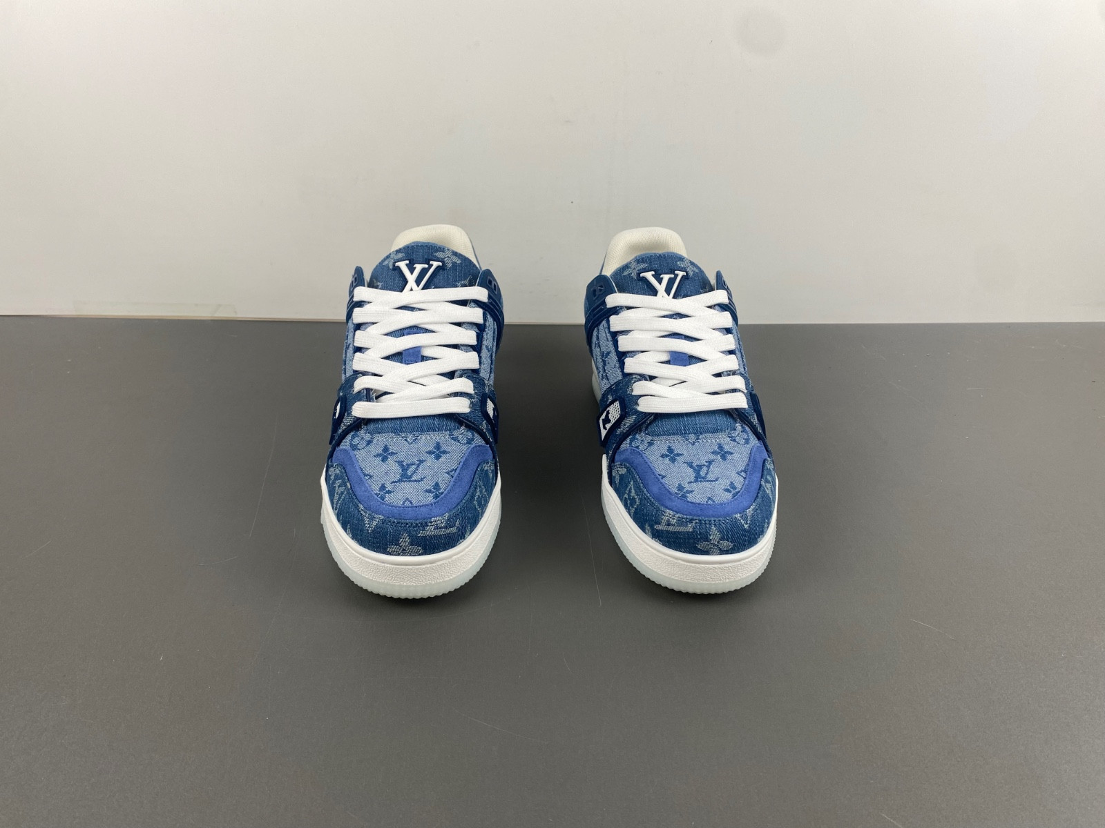 lwe sneaker
