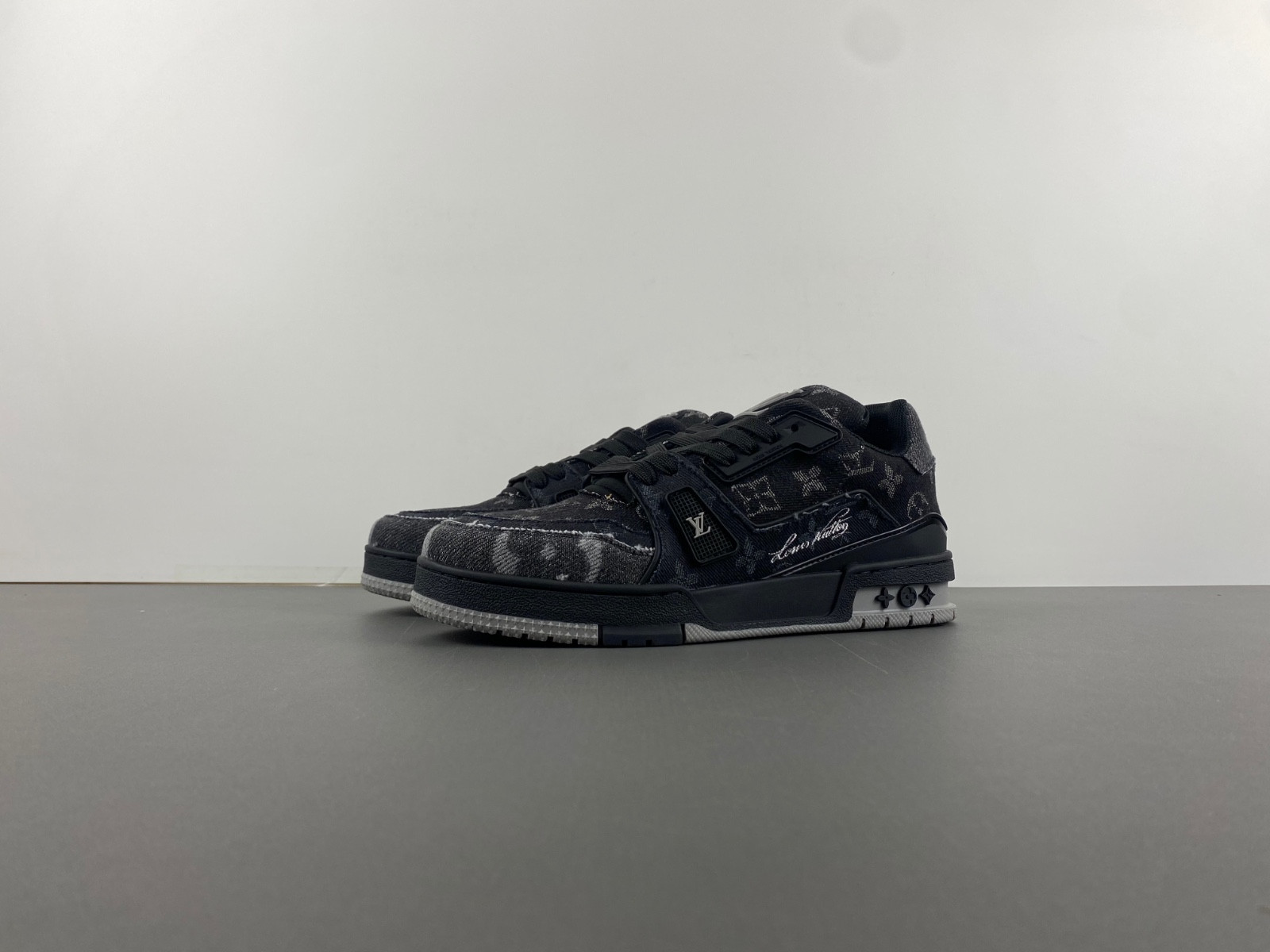 lwe sneaker