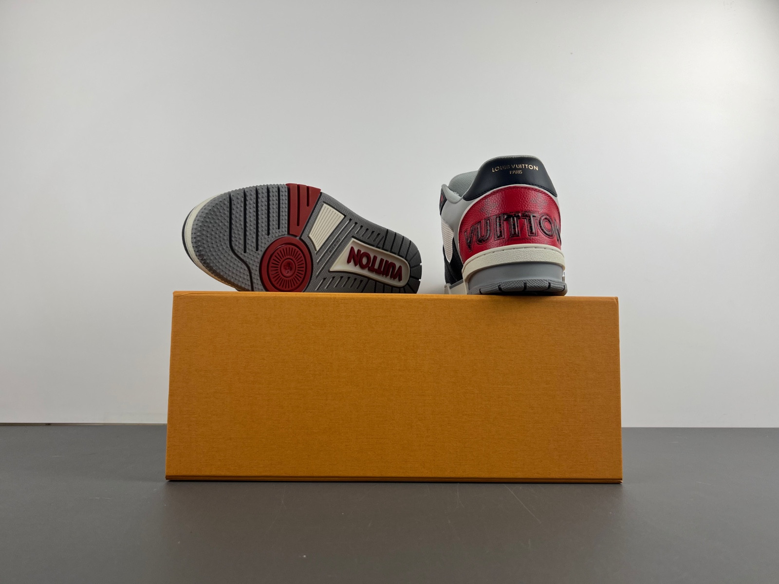 lwe sneaker