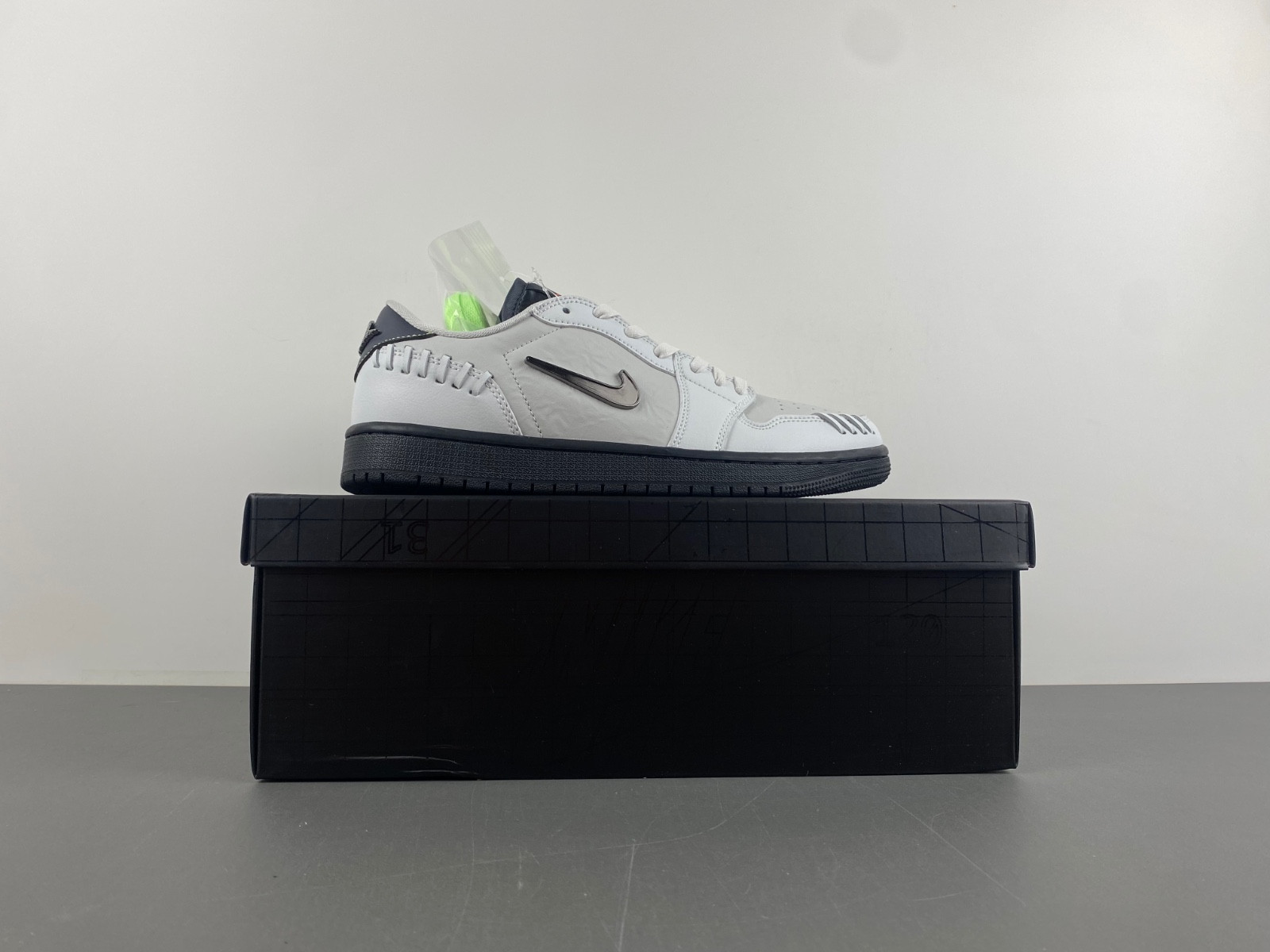 air jordan 1 low method of make "black cat" hm3689-001