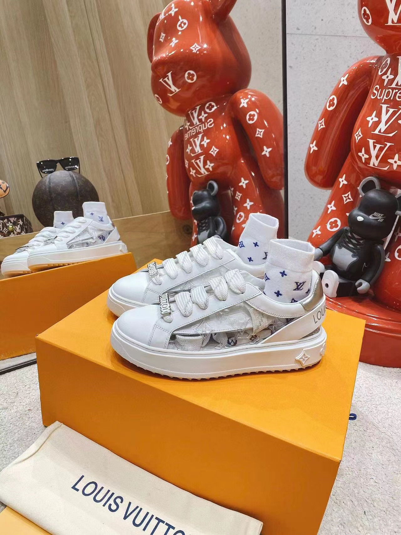 lu sneaker