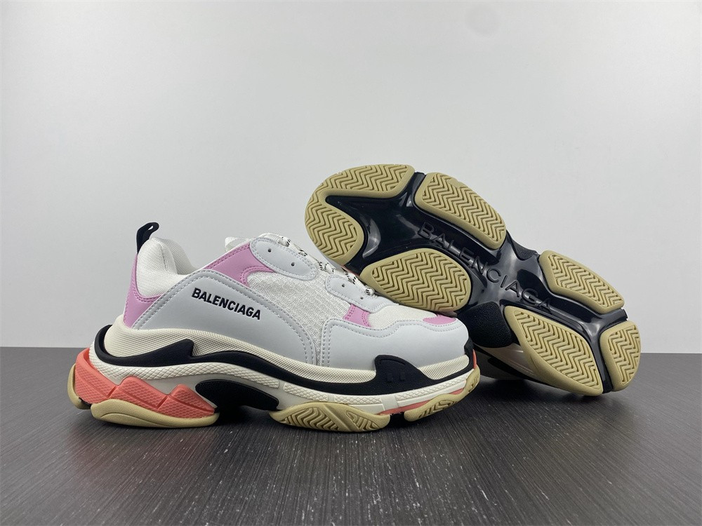 Ba*len*cia*ga triple s