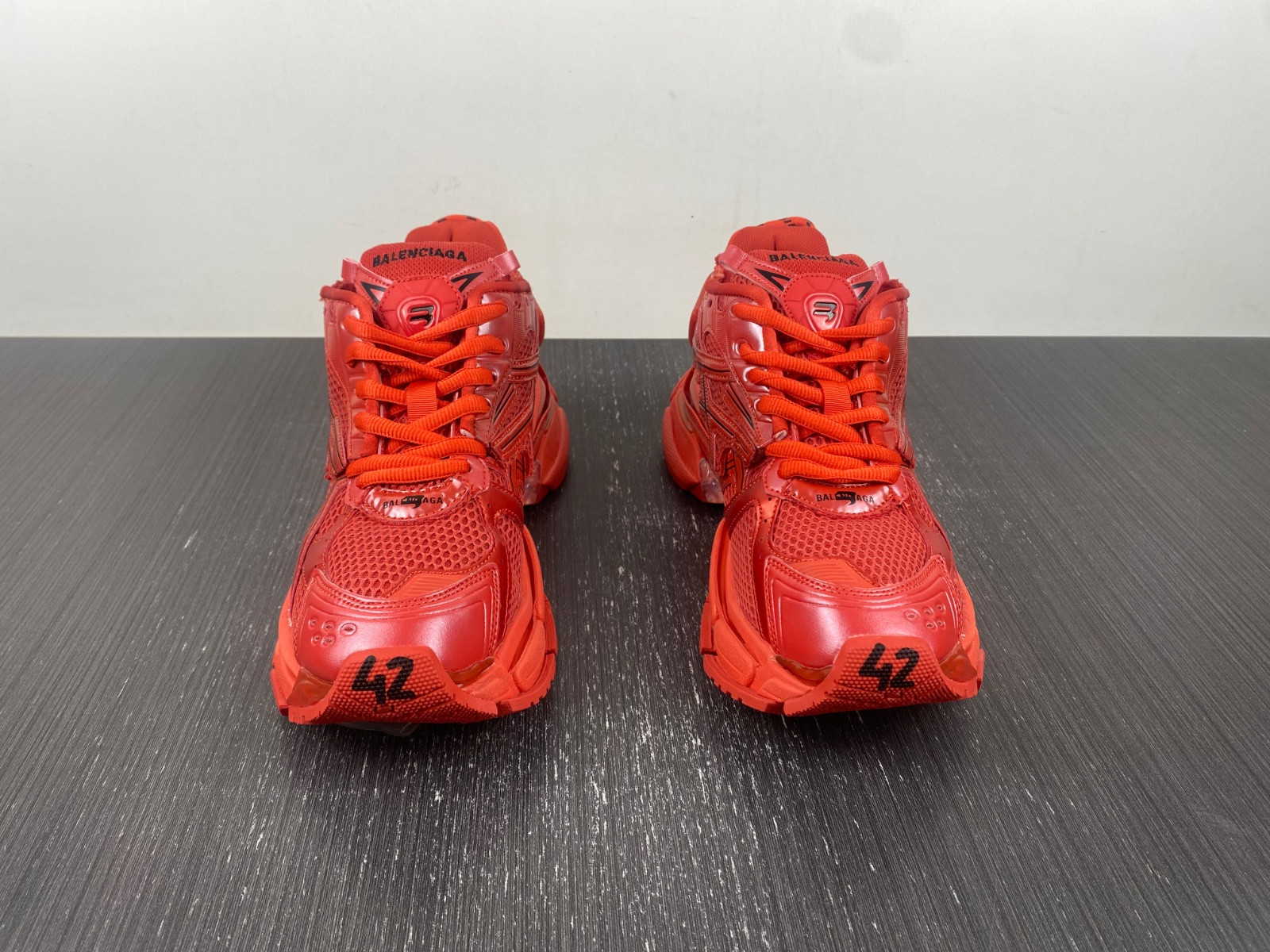 Ba*len*cia*ga 7.0 runner sneaker