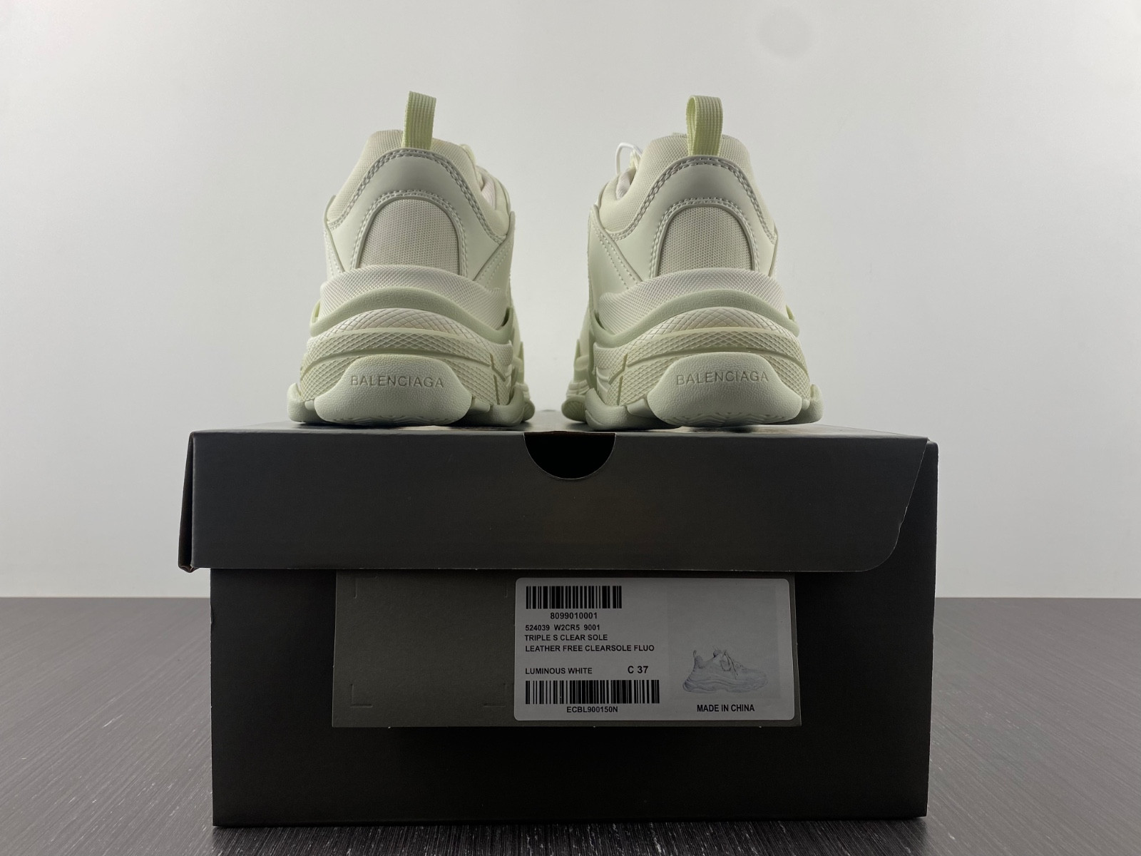 Ba*len*cia*ga triple s