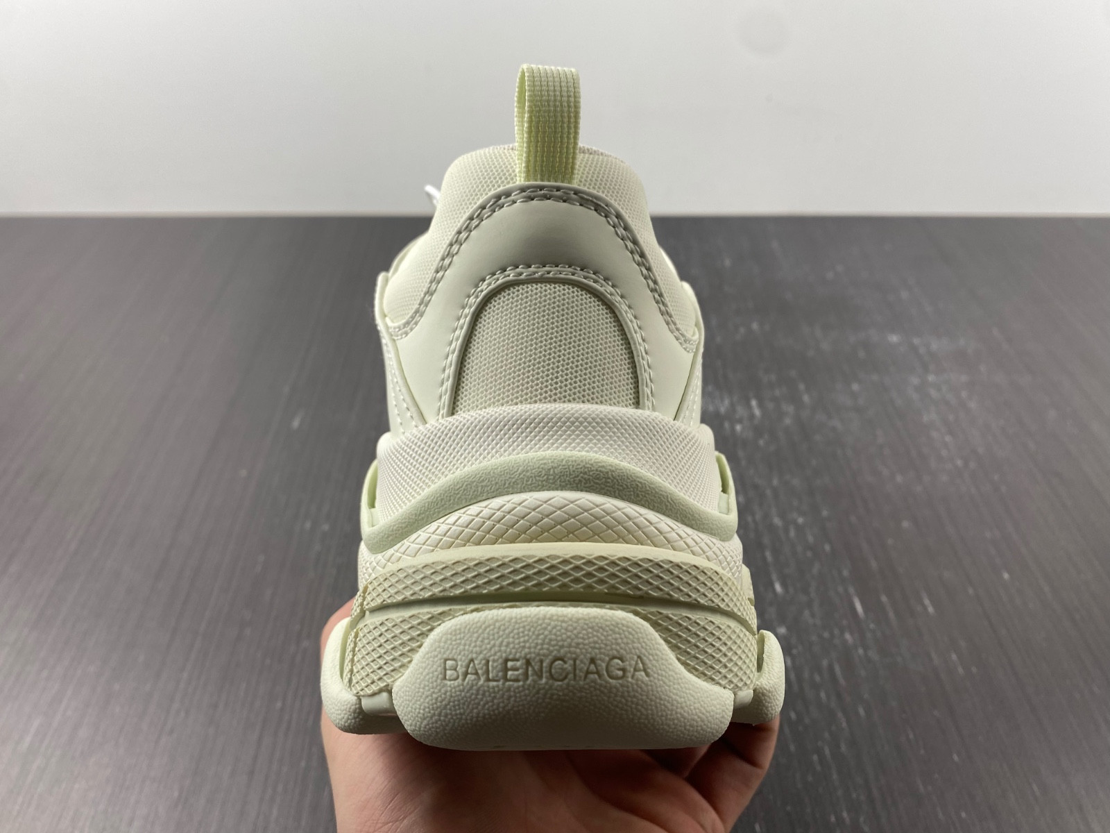 Ba*len*cia*ga triple s
