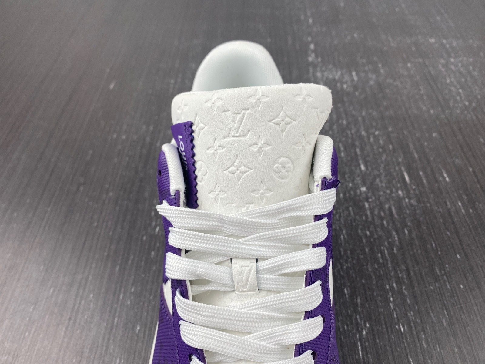 lwe sneaker