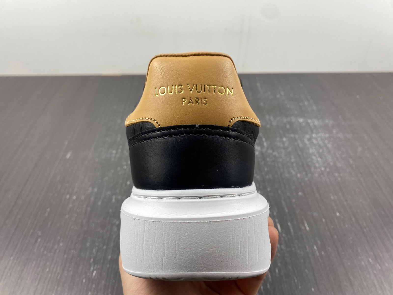 lwe sneaker