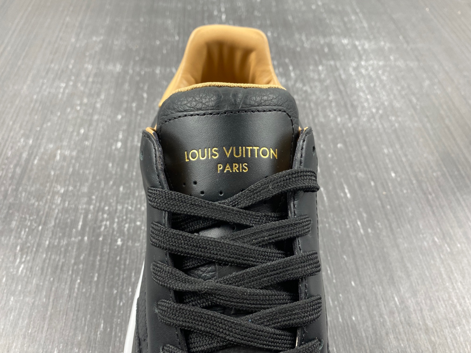 lwe sneaker
