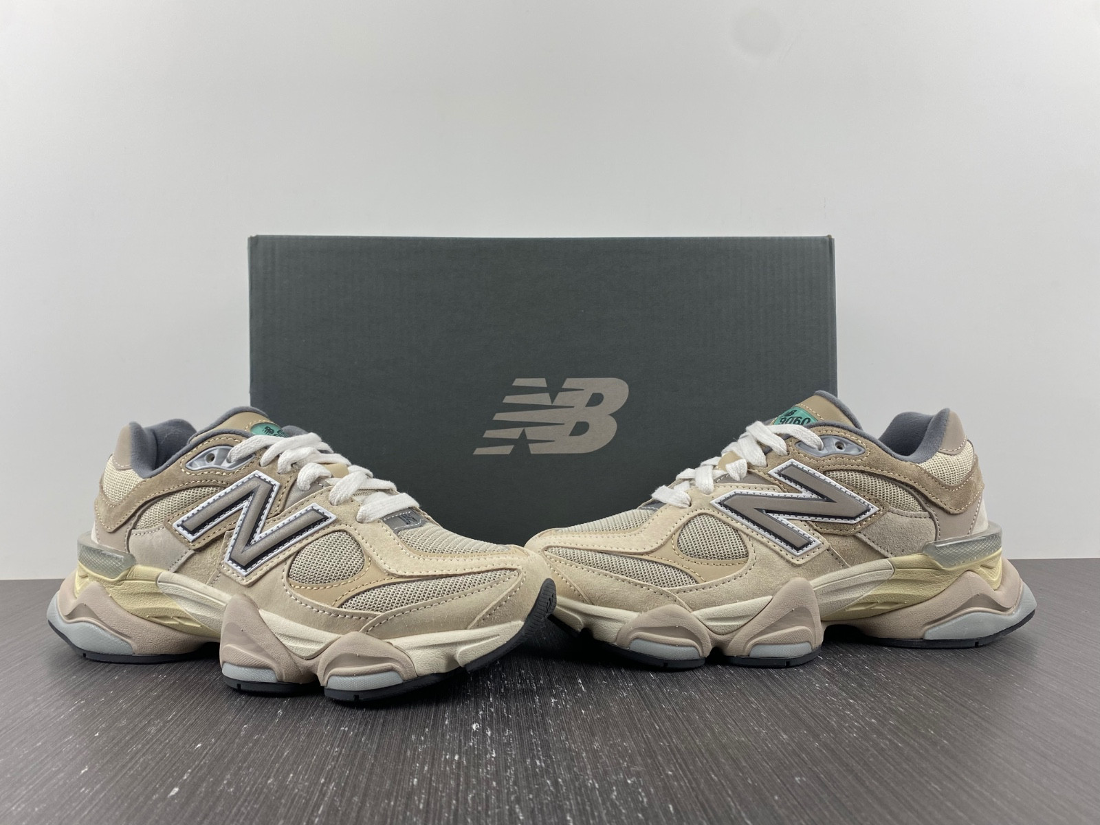 w03s4 jf/joe freshgoods x nb 9060"inside voices" u9060mac