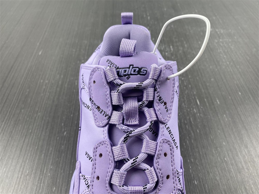 Ba*len*cia*ga triple s