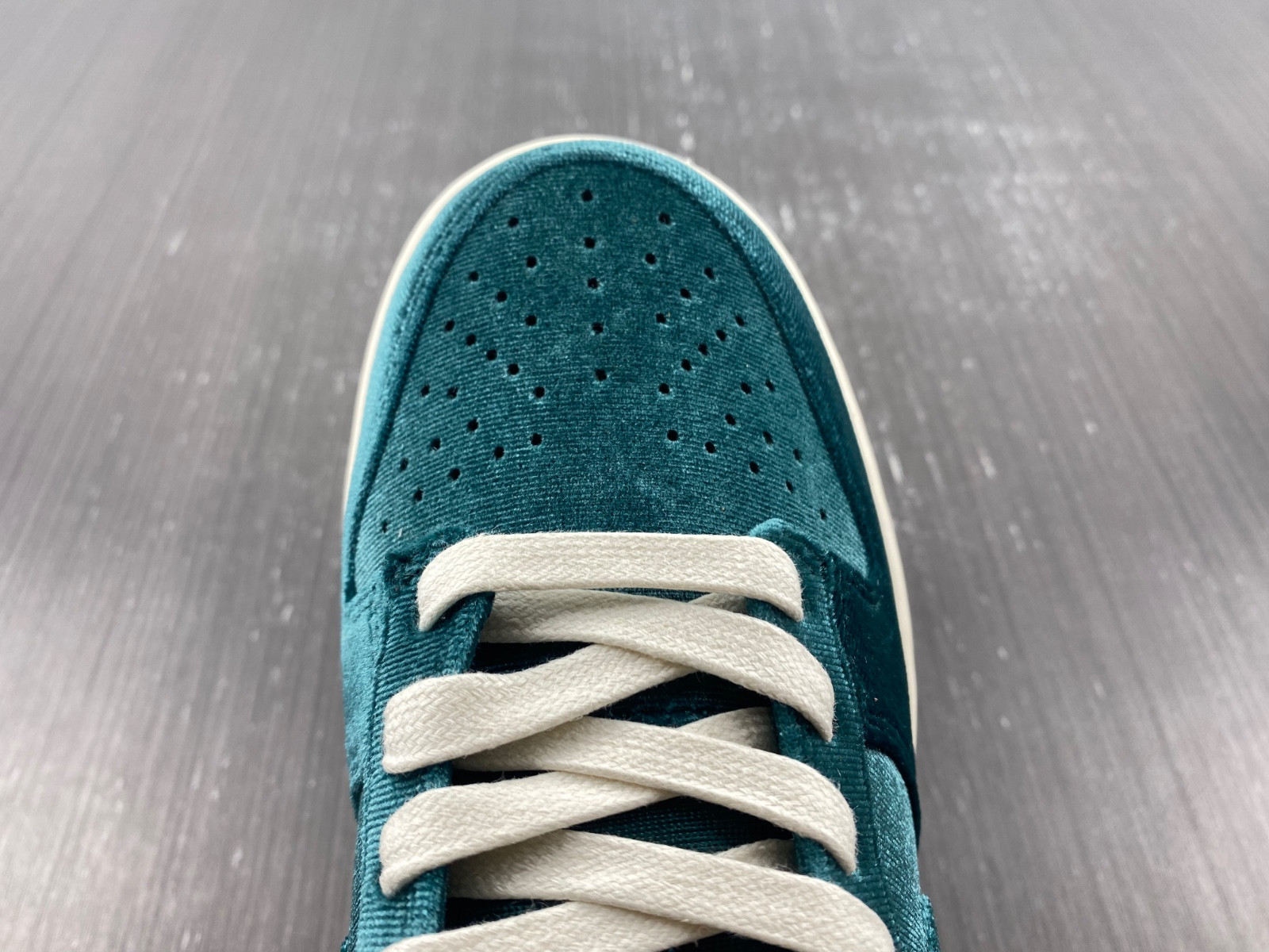nike dunk low green velvet (w) - dz5224-300