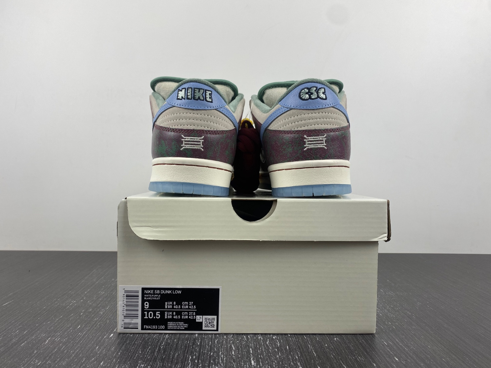 crenshaw skate club x nike sb dunk low fn4193-100