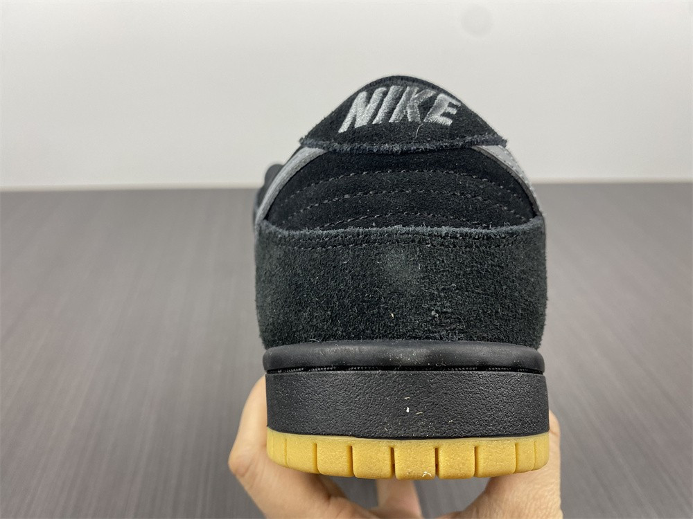 nike sb turns back the clock and reveals a dunk low "fog" colorway bo6817-010