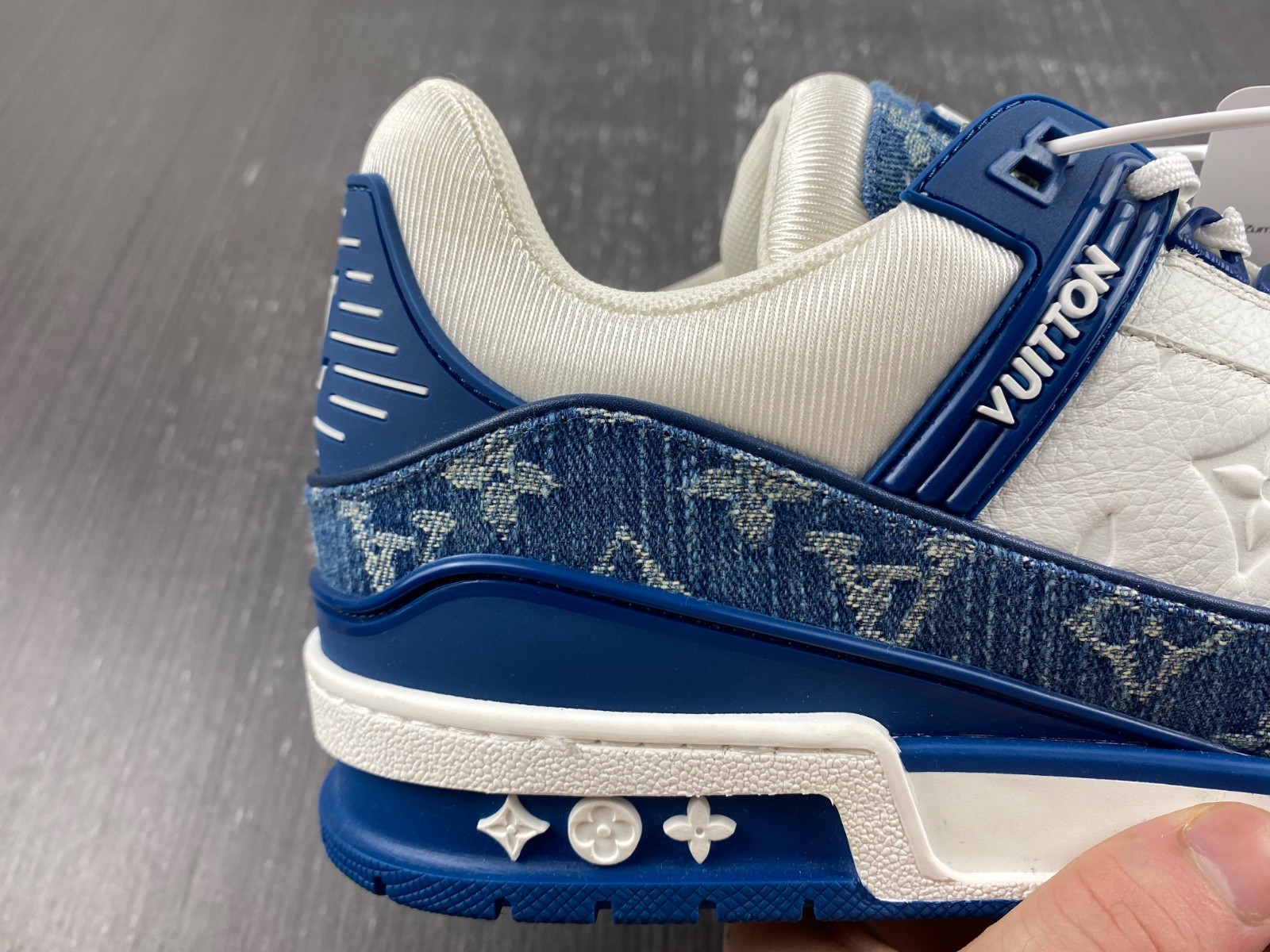 lwe sneaker