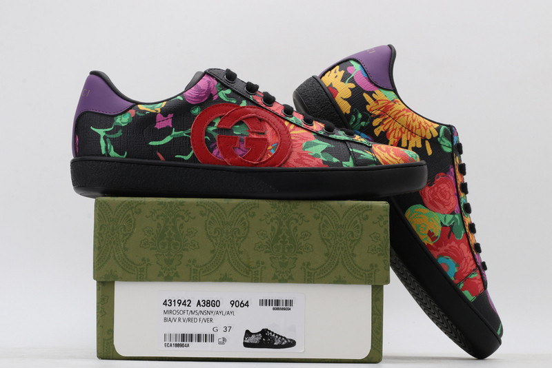 G*u*i sneaker