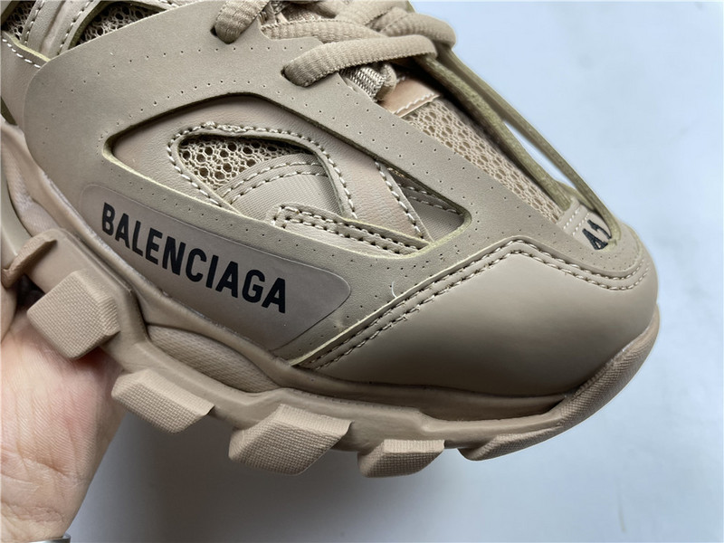 Ba*len*cia*ga track 3.0