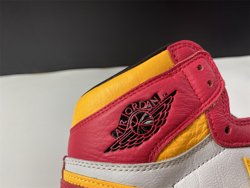 air jordan 1 high og“light fusion red” 555088-603