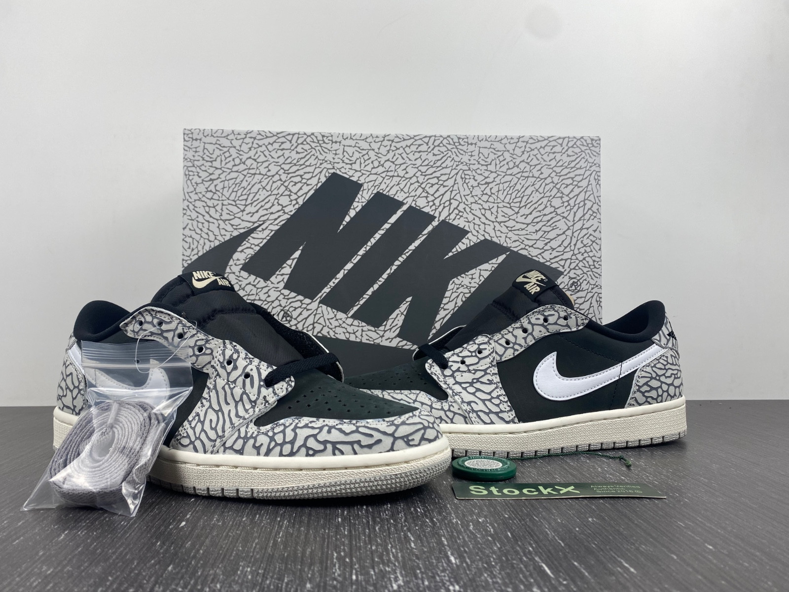 jordan 1 retro low og black cement - cz0790-001