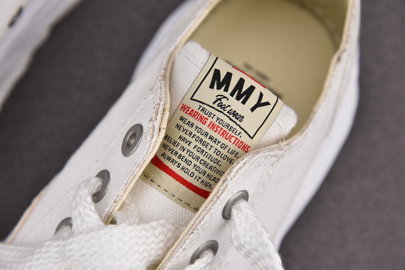 mmy sneaker 0013