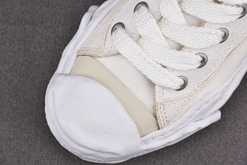 mmy sneaker 0013