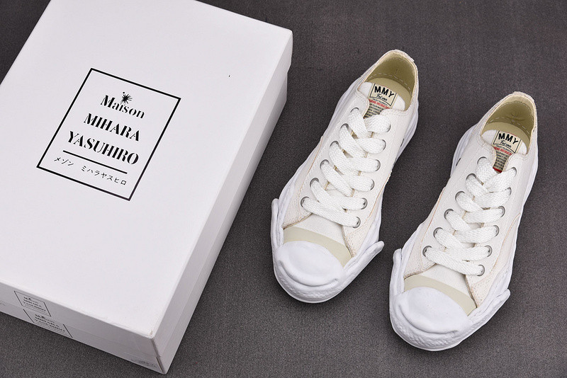 mmy sneaker 0013