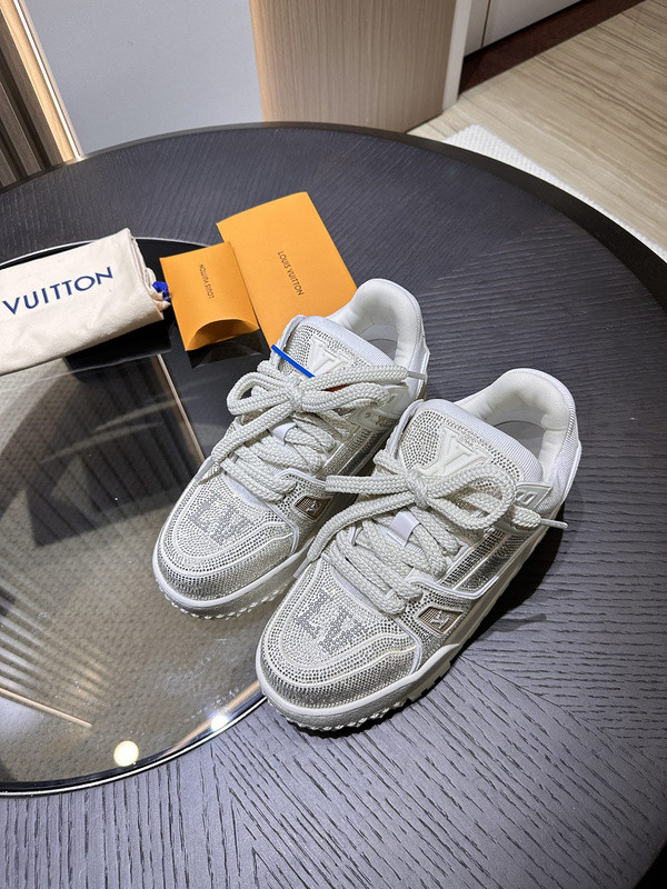 lwe sneaker