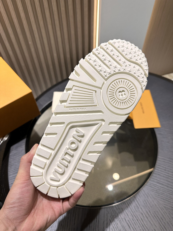lwe sneaker