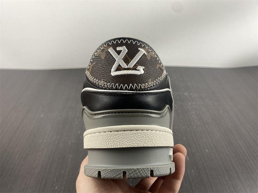 lwe sneaker