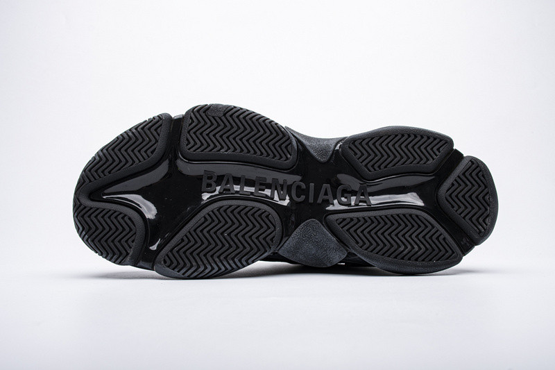 Ba*len*cia*ga triple s