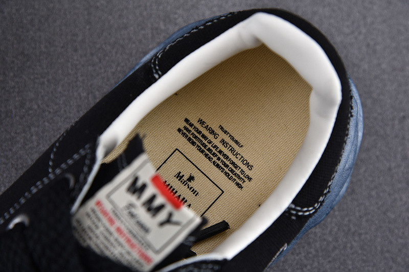 mmy sneaker 0011