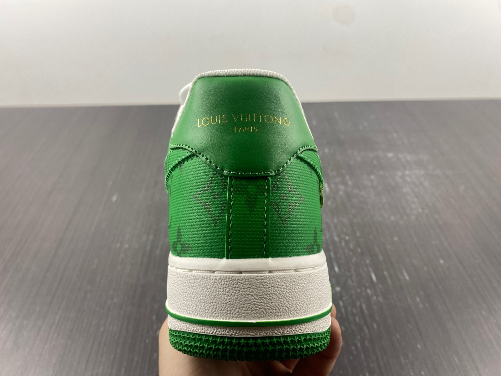 lwe sneaker