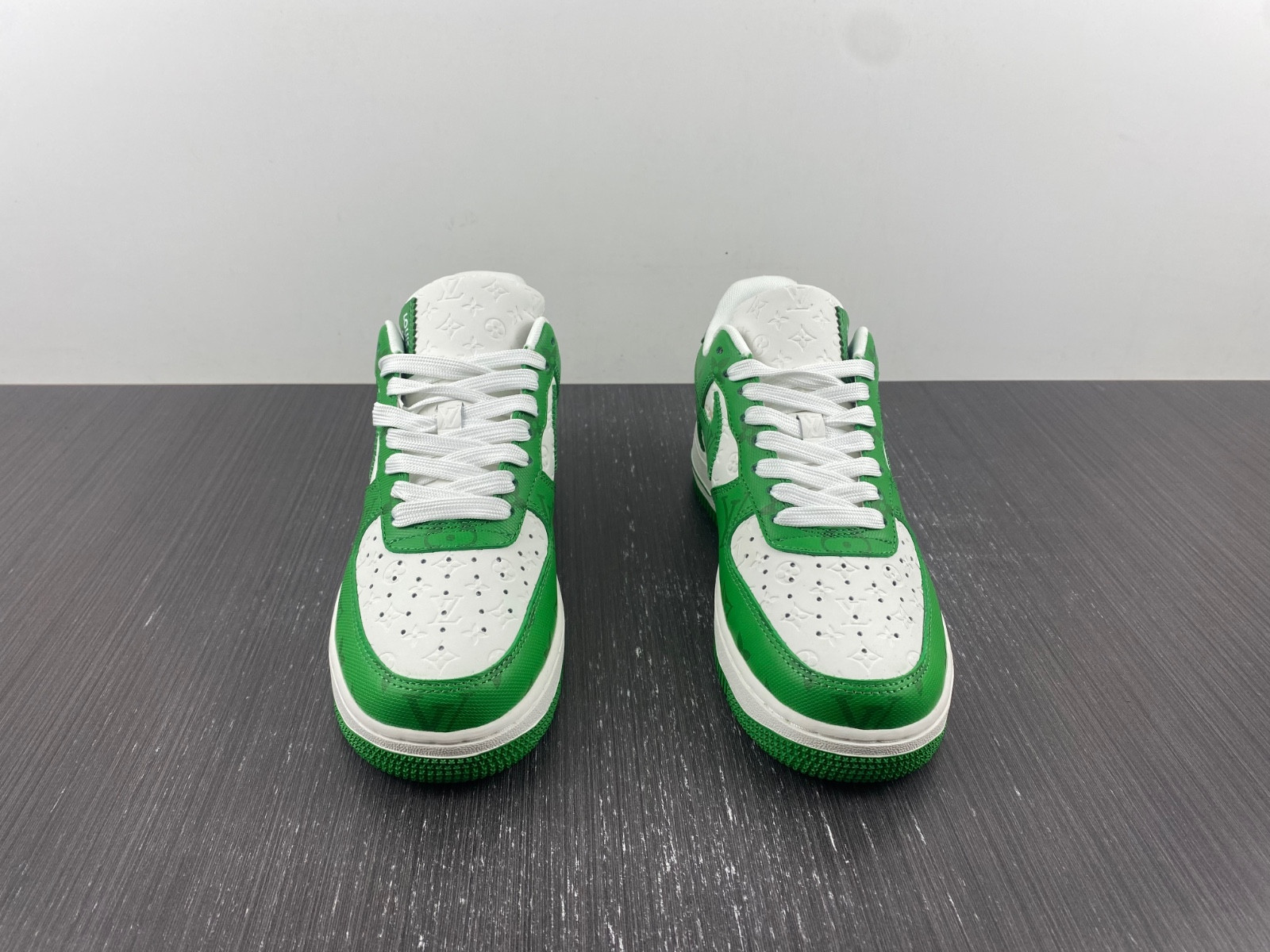 lwe sneaker