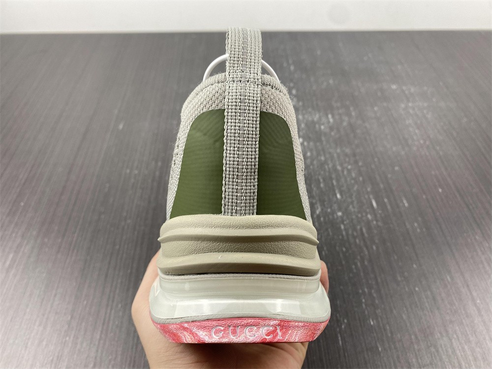 guci sneaker