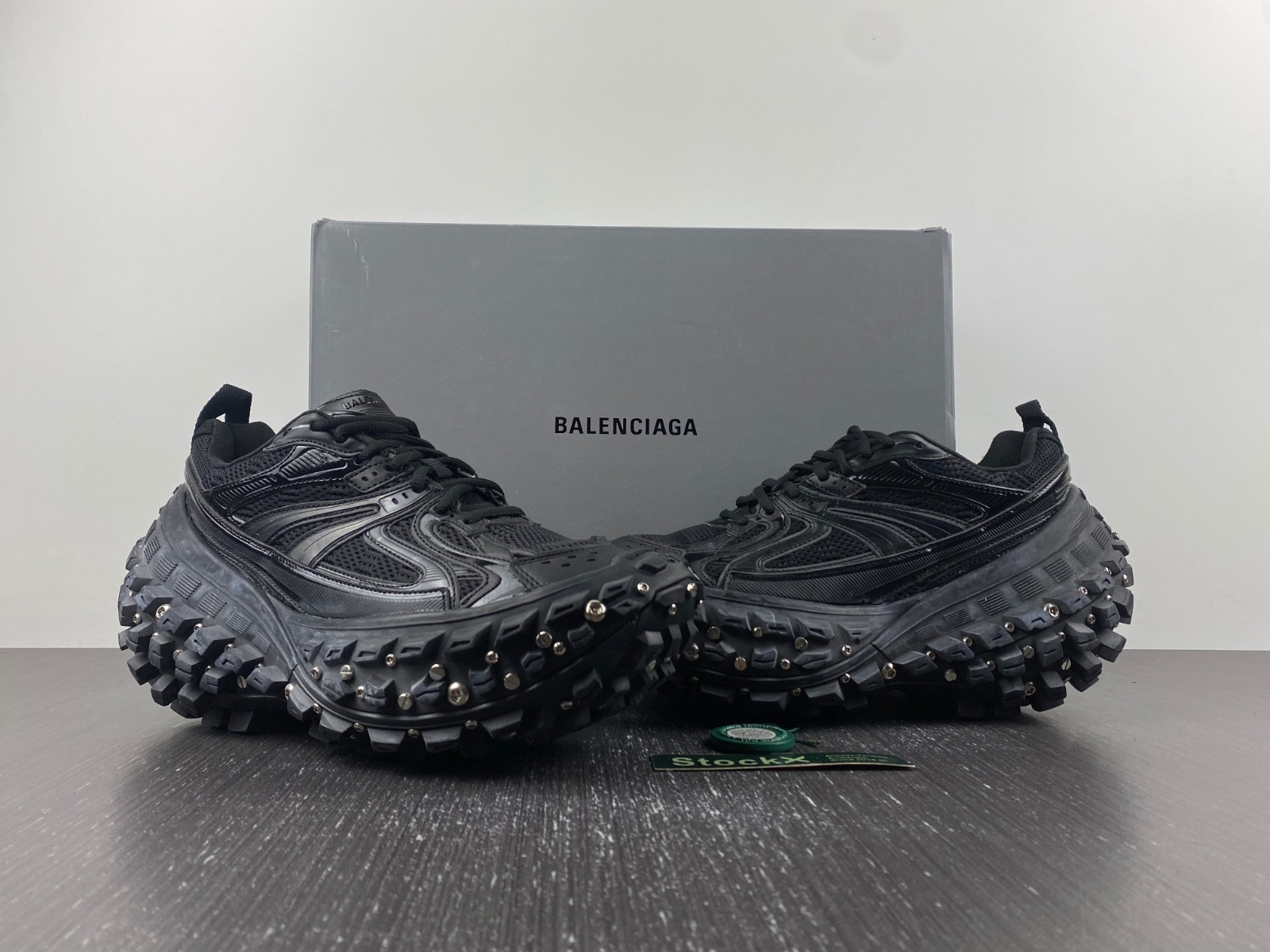 Ba*len*cia*ga defender sneaker