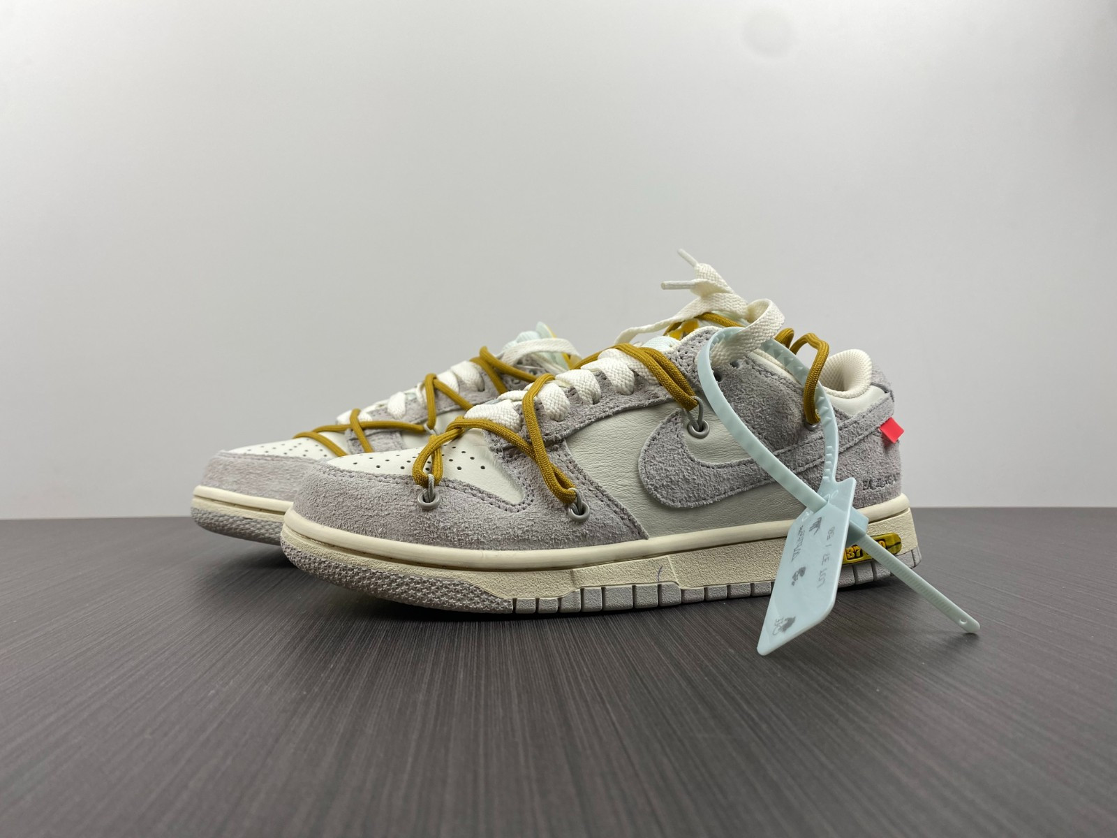 owt x dunk low ''lot 37 of 50'' - nike - dj0950 105