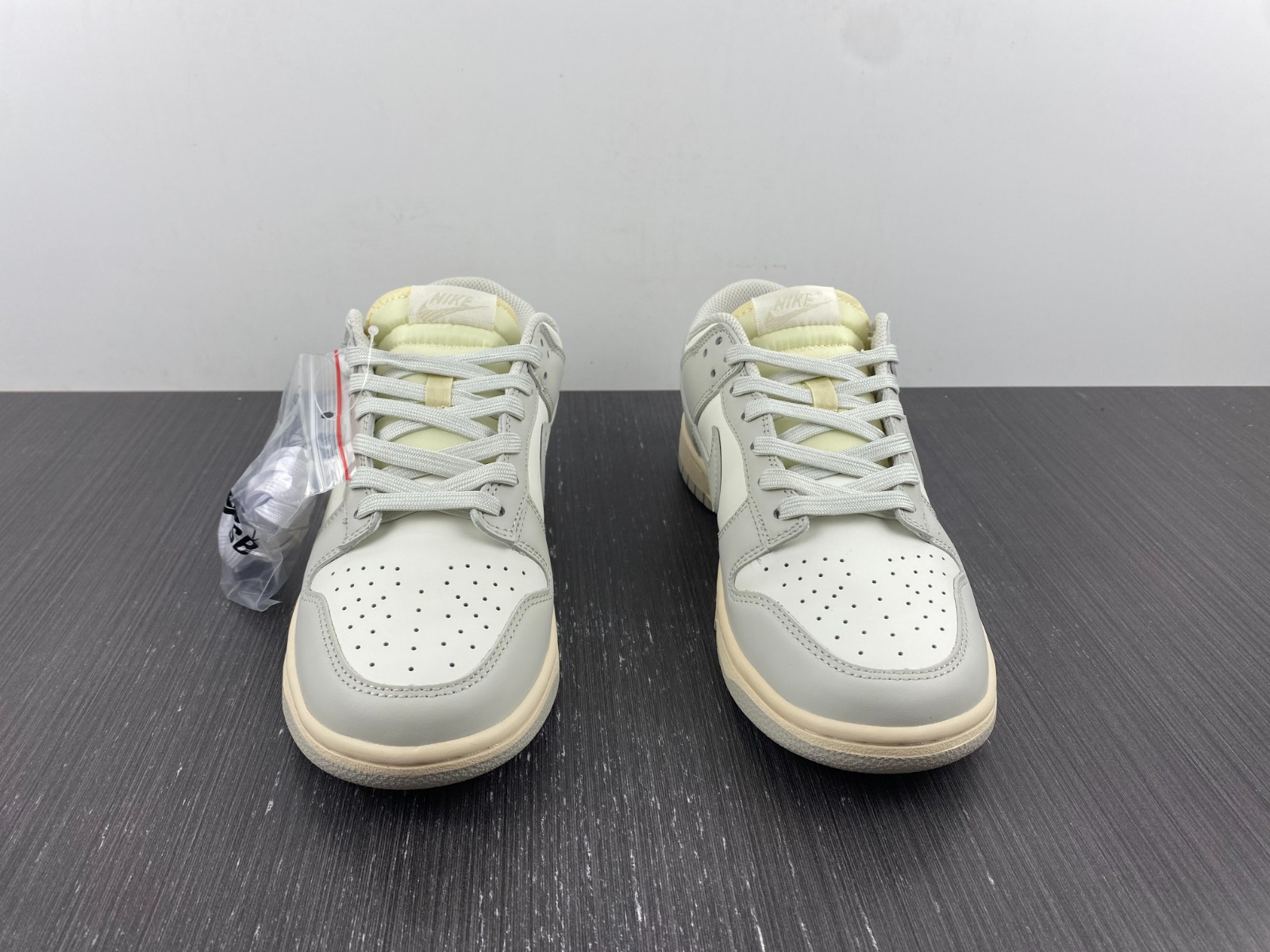 nike dunk low sail light bone (w) - dd1503-107