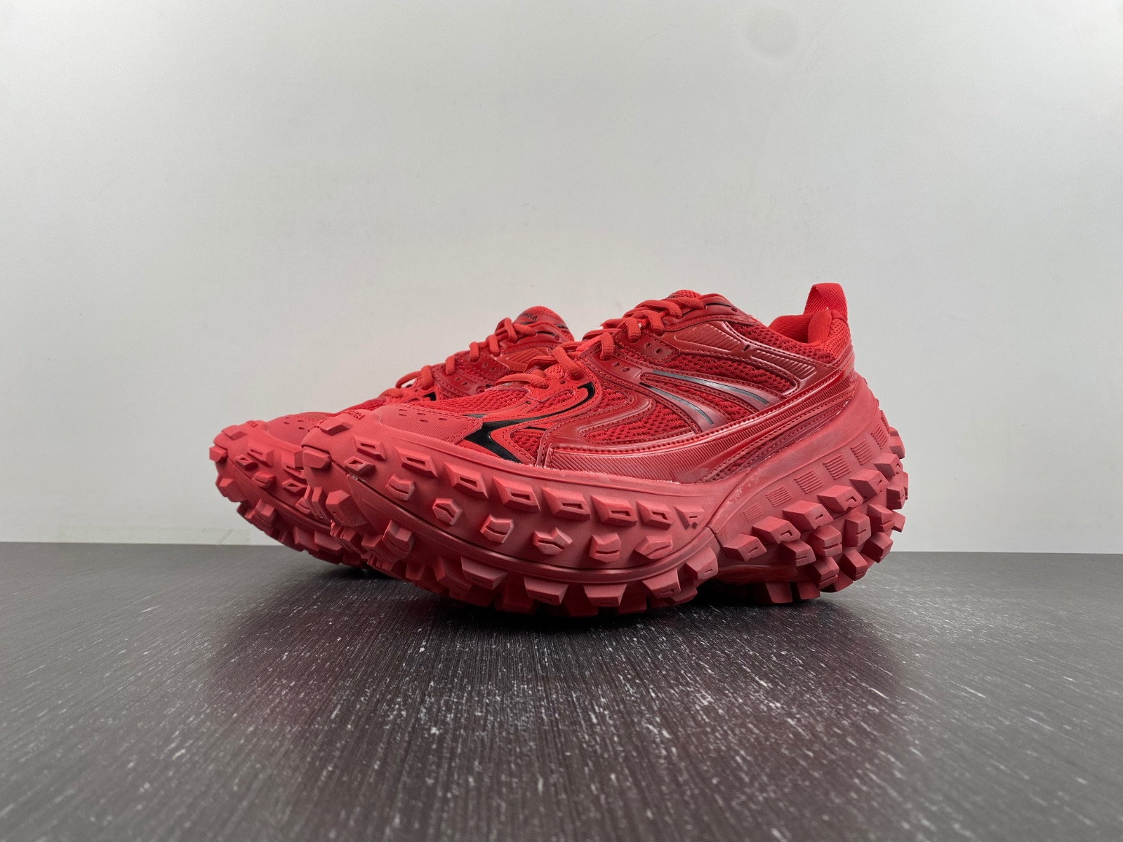 Ba*len*cia*ga defender sneaker