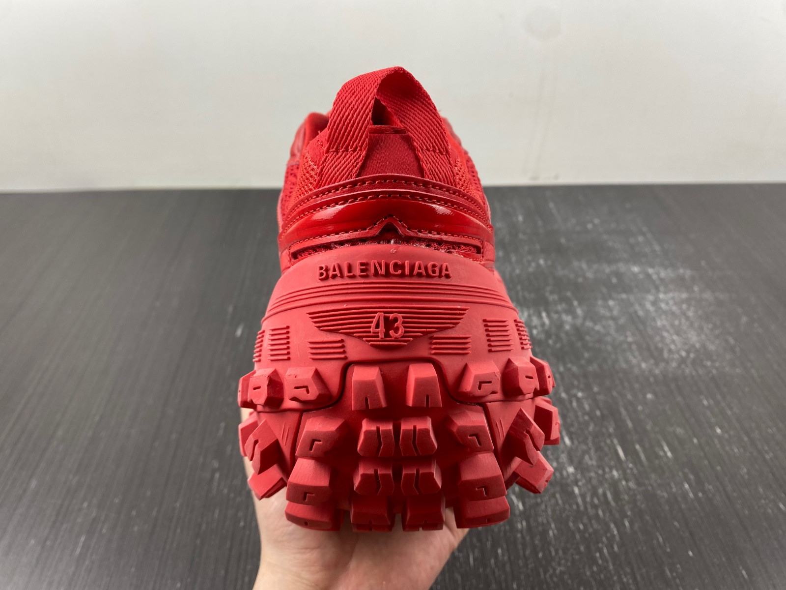 Ba*len*cia*ga defender sneaker
