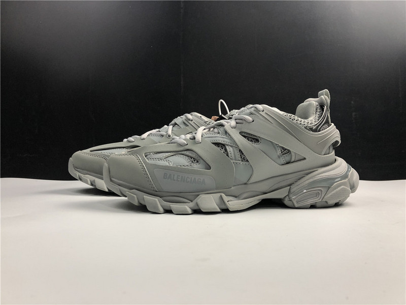 Ba*len*cia*ga track all grey