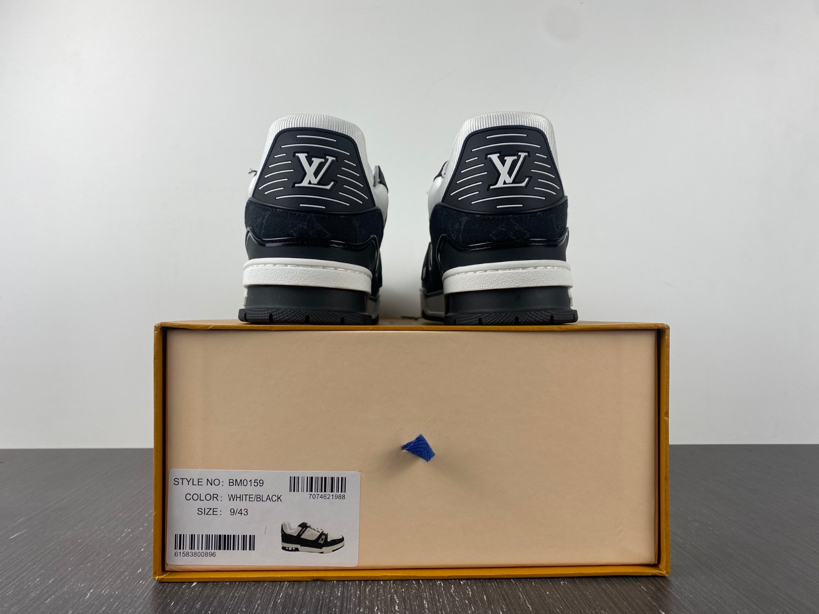 lwe sneaker
