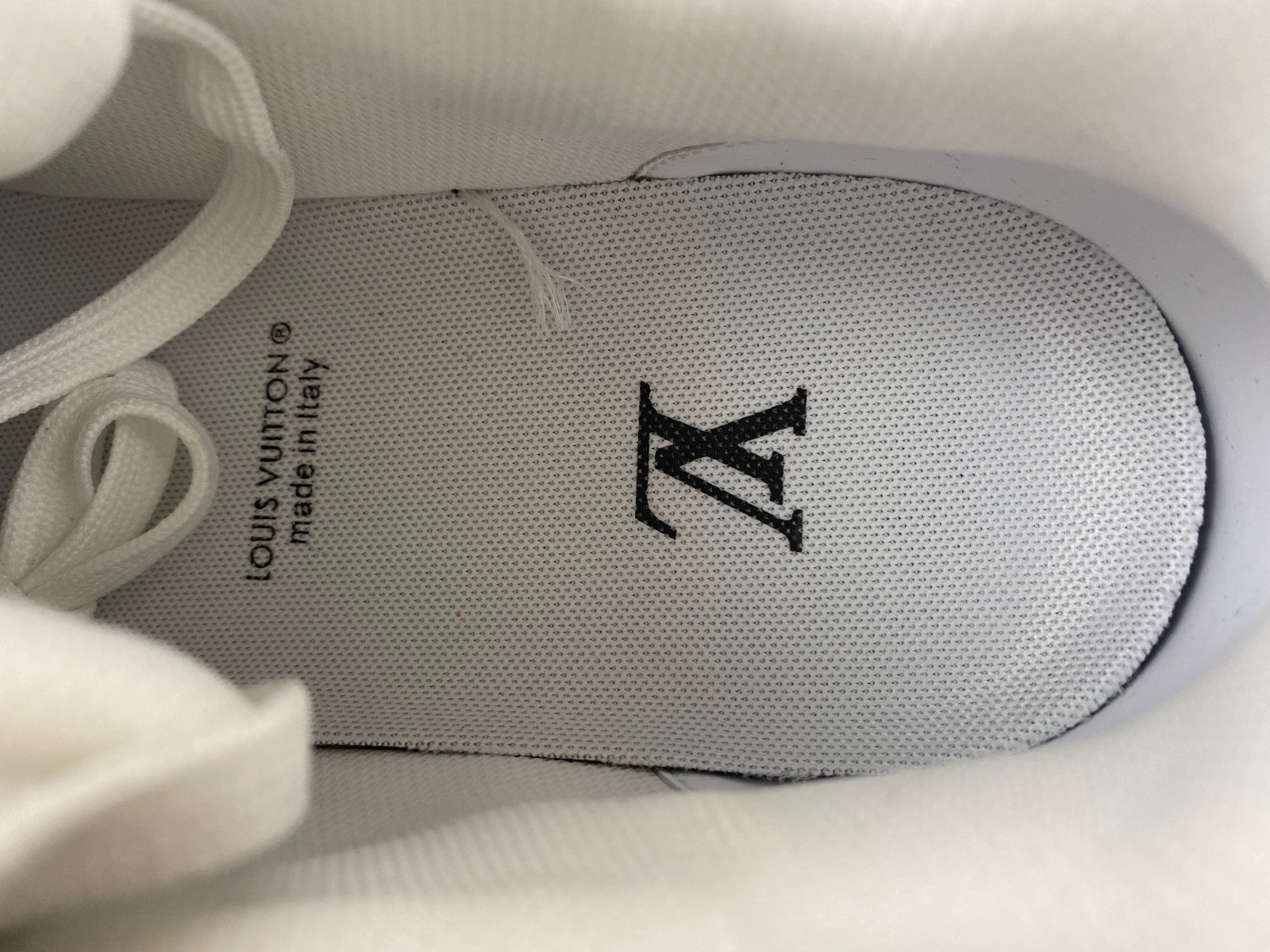 lwe sneaker