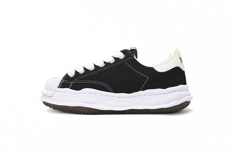 mmy sneaker 0048