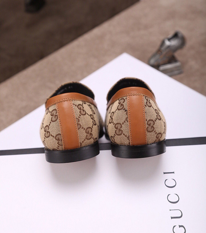 G*u*i leather shoes