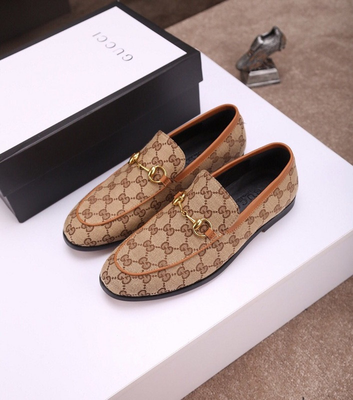 G*u*i leather shoes